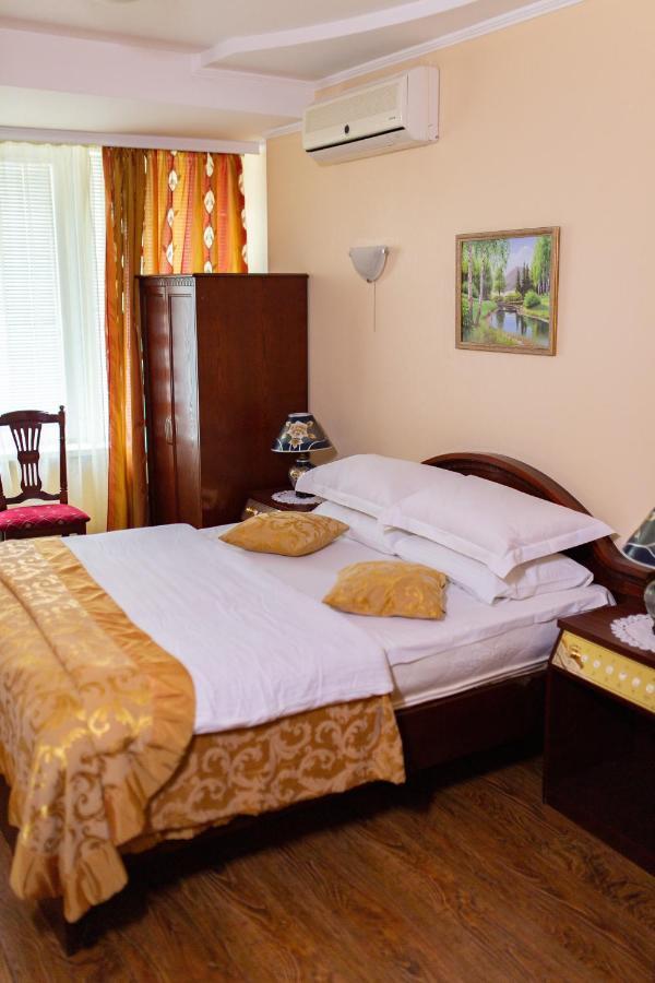 Vila Muntenia Hotel Chisinau Exterior photo